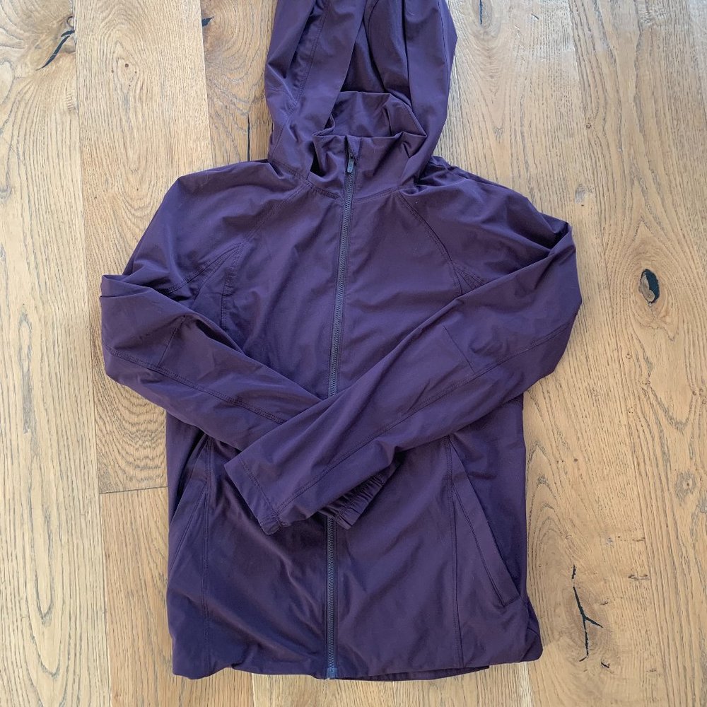 lululemon running jacket in Plum, size 4